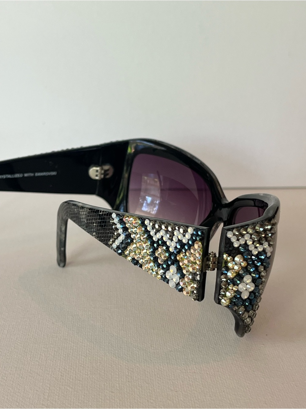 Jimmy Crystal GL840 C50 Swarovski Butterfly Oversized Sunglasses Black - Picture 8 of 8